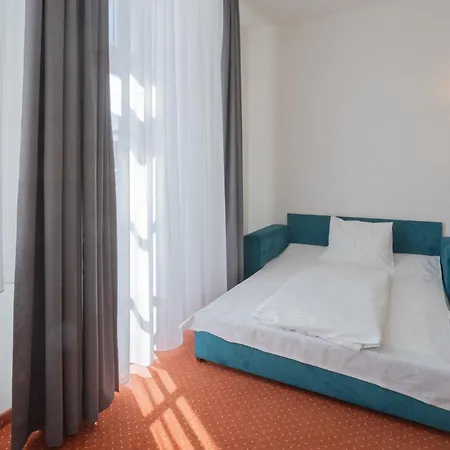 Mariánské Lázně Hotel Flora מראה חיצוני תמונה