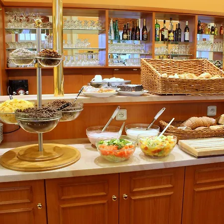 Mariánské Lázně Hotel Flora מראה חיצוני תמונה