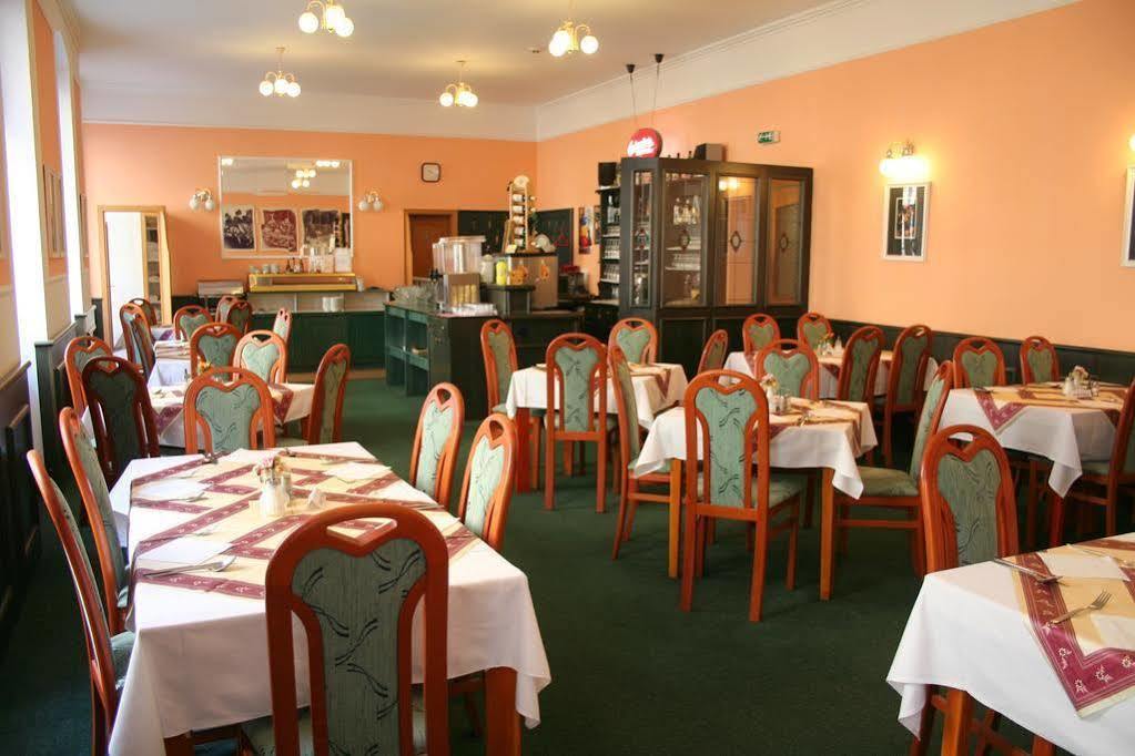 Hotel Flora